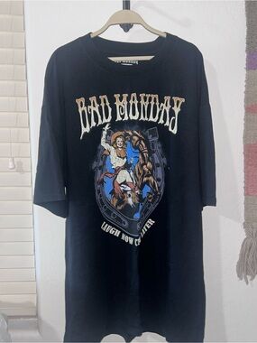Bad Monday Black Graphic Oversized Tee - XL - Cowgirls Rule